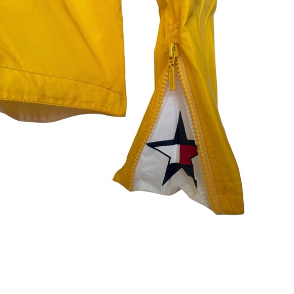 VINTAGE! Tommy Hilfiger Jeans Women’s 90s Y2K Yellow Windbreaker Jacket M Hooded - Picture 3 of 8